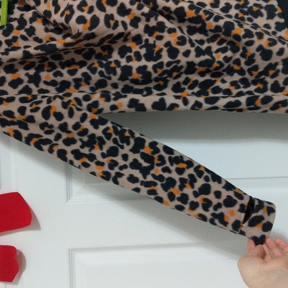 #55.Soft & Cozy Company Wrap Fleece Animal Print Cardigan with pockets.Small - Picture 4 of 11